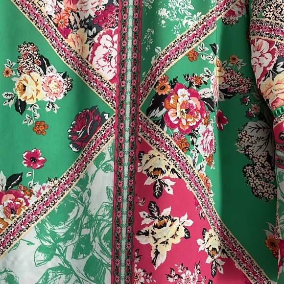 Petite blouse - Picture 2 of 5